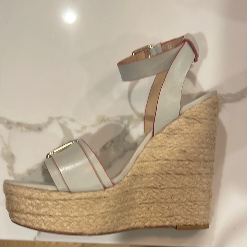 Pour La Victoire White and Pink Trim Espadrille Wedge Sandals
